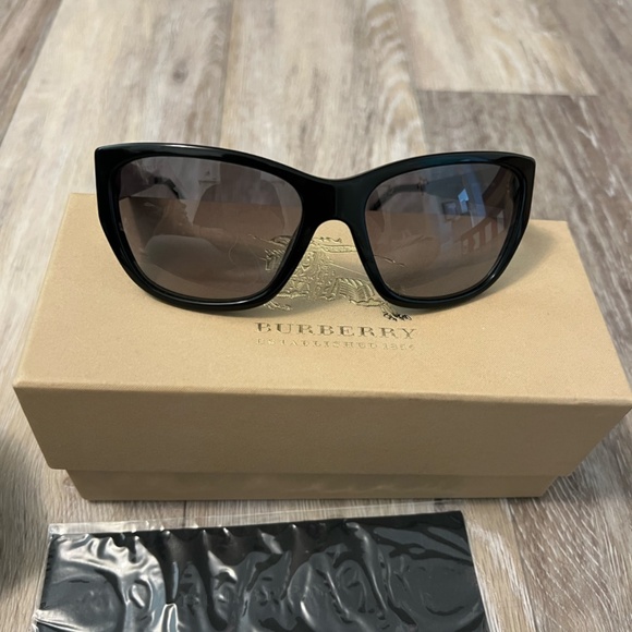 Burberry Accessories - Burberry Cat Eye Sunglasses